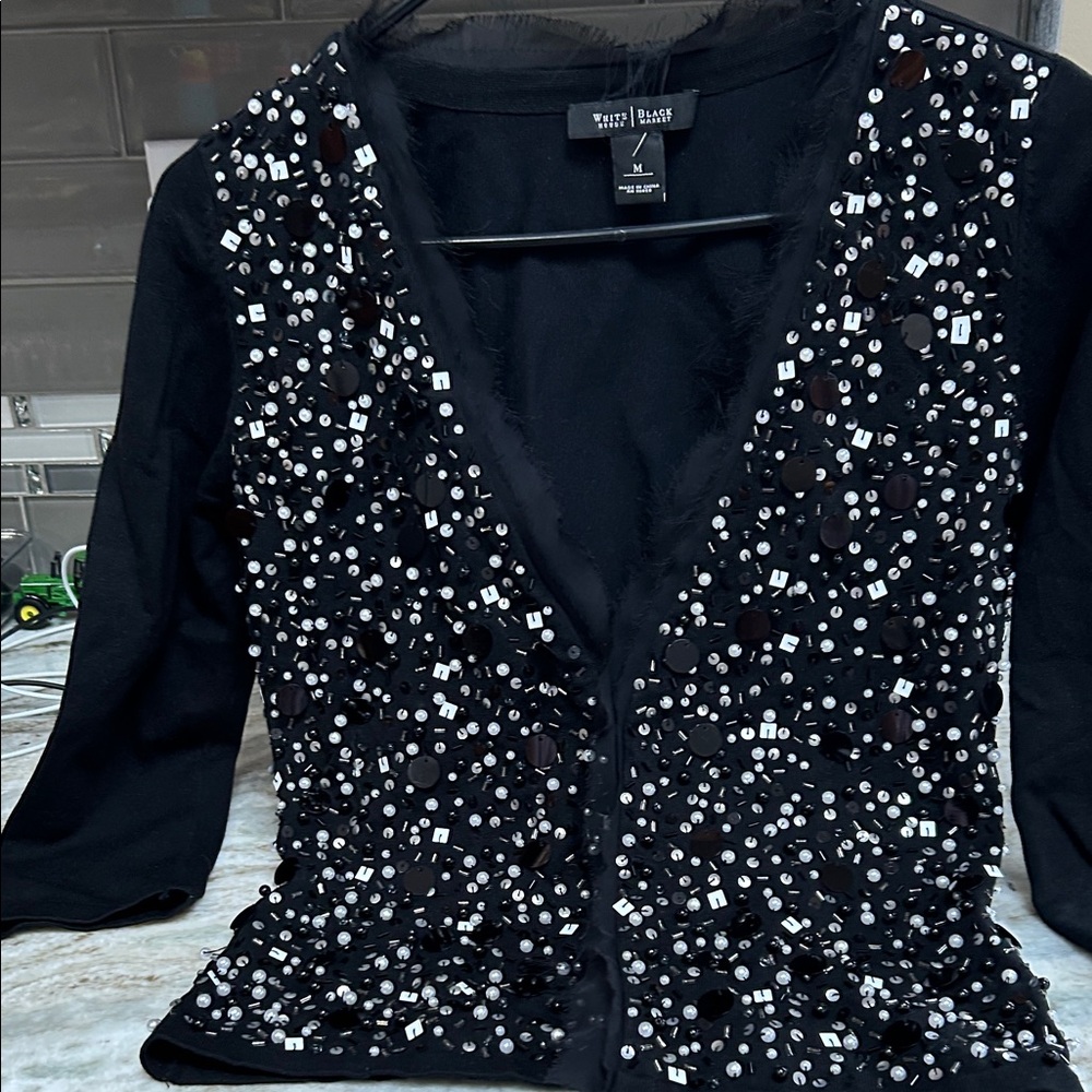WHITE HOUSE BLACK MARKET SILK TRIM PEARL / sequined holiday Sweater black sz M